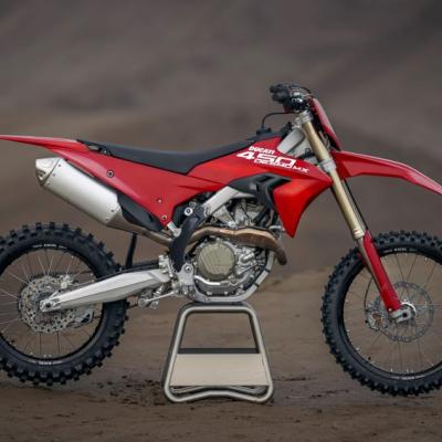 Ducati đã chính thức trình làng chiếc Desmo450 MX