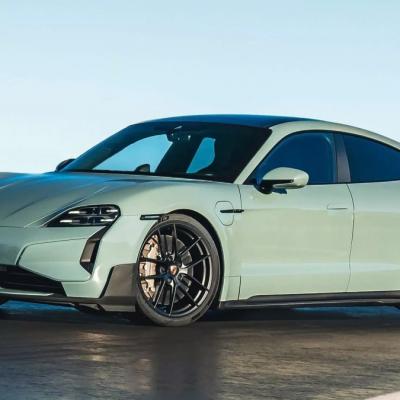 Porsche gặp khủng hoảng tại Trung Quốc do giá cao và công nghệ lỗi thời