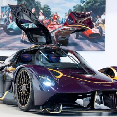 Chiêm ngưỡng Aston Martin Valkyrie giá 16 tỷ đồng với lớp phủ vàng 24K