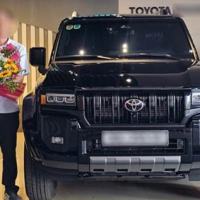 Xe sang Toyota bị đẩy giá chênh hàng trăm triệu đồng: Có sự 'bắt tay' giữa hãng xe và đại lý bán hàng?