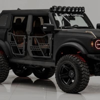 Ford Bronco Apocalypse Dark Horse: "Quái thú" 6 bánh dành cho địa hình khắc nghiệt