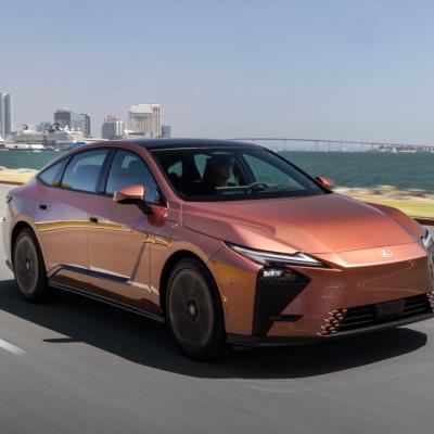 SEDAN HẠNG SANG LEXUS ES 2026 SẮP VỀ VIỆT NAM: LẦN ĐẦU CÓ BẢN THUẦN ĐIỆN 500E