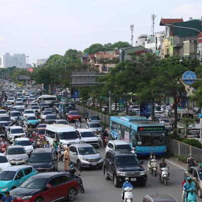 XE CƠ GIỚI VÀO NỘI ĐÔ HÀ NỘI CÓ THỂ PHẢI TRẢ PHÍ TỪ NĂM 2028