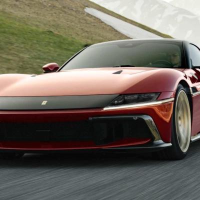 FERRARI 12CILINDRI TRANG BỊ SỐ SÀN RA MẮT TOÀN CẦU