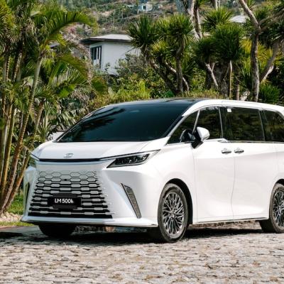 LEXUS GIẢM GIÁ HÀNG TRĂM TRIỆU ĐỒNG CHO XE CÓ ĐỘNG CƠ HYBRID TẠI VIỆT NAM, KÈM CHẾ ĐỘ BẢO HÀNH 10 NĂM