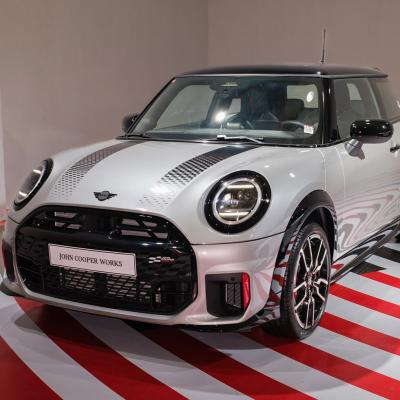 MINI COOPER PHIÊN BẢN ĐẶC BIỆT JCW CÔNG BỐ GIÁ BÁN HƠN 2,5 TỶ ĐỒNG TẠI VIỆT NAM