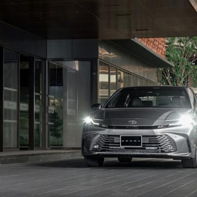 MẪU SEDAN DOANH NHÂN NAY CÒN ĐƯỢC THÊM CÔNG NGHỆ HYBRID