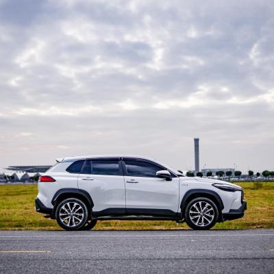 ĐÁNH GIÁ CHI TIẾT TOYOTA CROSS MÀU TRẮNG