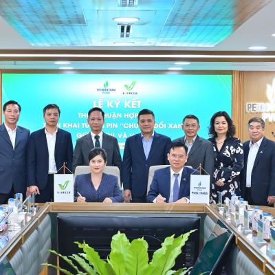 V-GREEN HỢP TÁC TRIỂN KHAI HƠN 3.000 TỦ ĐỔI PIN XE MÁY ĐIỆN TẠI HỆ THỐNG CỬA HÀNG XĂNG DẦU PVOIL