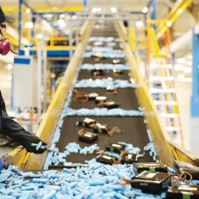 THU HỒI VÀ TÁI CHẾ PIN: BÀI TOÁN KHÓ CỦA NGÀNH XE ĐIỆN